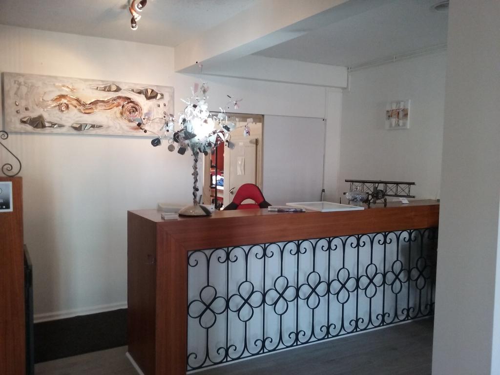 Hotel du Commerce Chez Stéphane Roumazières Esterno foto